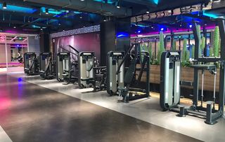 舒华 健美健身赛事与全民健身加速融合，引领健身俱乐部新趋势